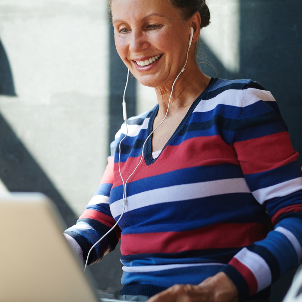 Chatswood female client having hypnotherapy online Chatswood female client having hypnotherapy online